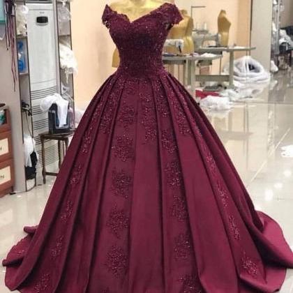 Vintage Burgundy Ball Gown Lace Applique Prom..