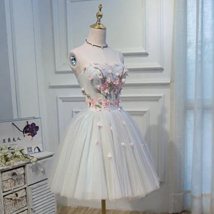 A Line Sweetheart Tulle Short Homecoming Dress..