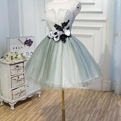 Simple Scoop Necking Short Lace Tulle Homecoming..