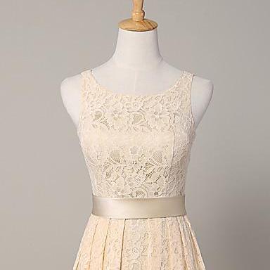 Lovely Lace Champagne Short Wedding Party..