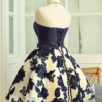 Lovely Flower Lace And Satin Short Party Dress..