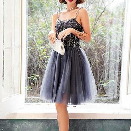 Chic Tulle Beaded Straps Knee Length Homecoming..