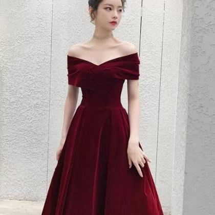 Wine Red Off Shoulder Chic Sweetheart Tea Length..