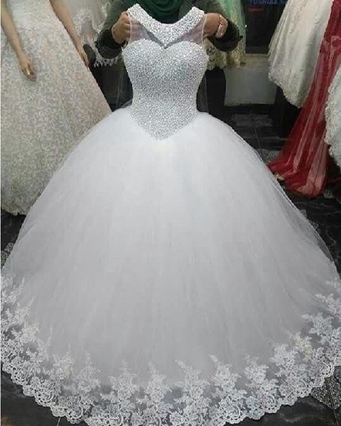 Luxury Crystal Beaded Princess Wedding Dress Sleeveless Lace Applique Wedding Gowns