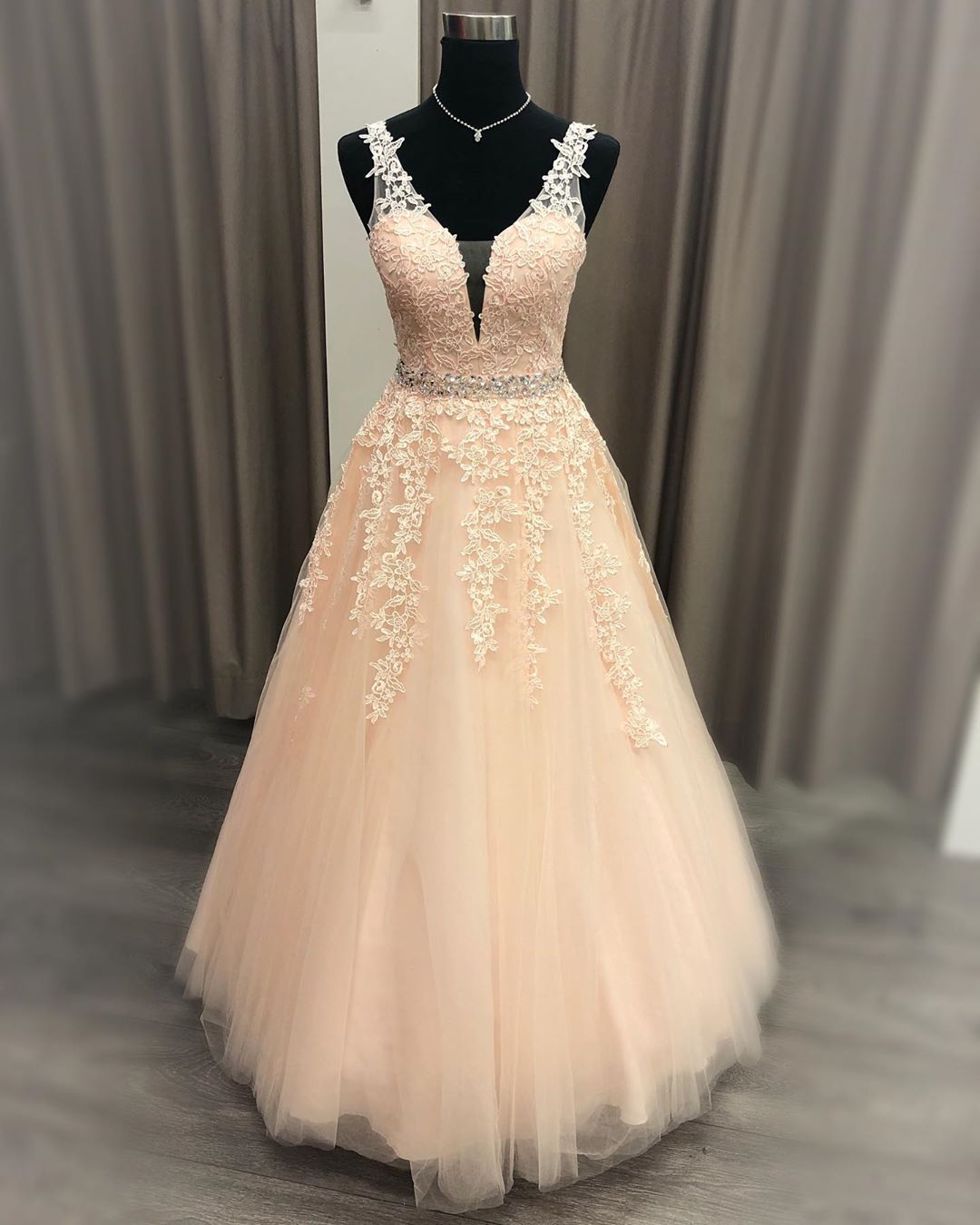 Lace Applique Pink Tulle V-neck Prom Dress With Beading Belt