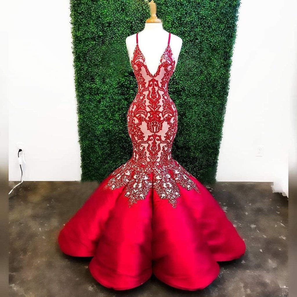 fitted lace wedding dress Zapaka Women Black Red Plus Size Long Prom Dress Mermaid Off The Shoulder Velvet Ruched Party Dress with Slit, Black Red / US20W main image 1