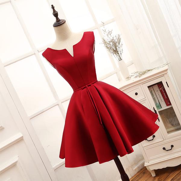 Red Satin Homecoming Dress Sweetheart Neck Tiered Short Graduation Dresses