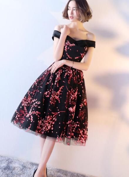 black floral off shoulder dress Glassworks London Black And White Tiny Floral Print Off Shoulder Mini Dress main image 1