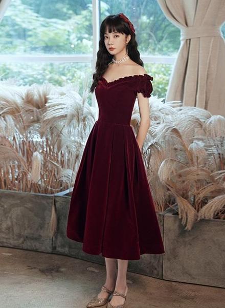 Cute Short Burgundy Sweetheart Off Shoulder Tea Length Party Dress, Velvet Prom Dress