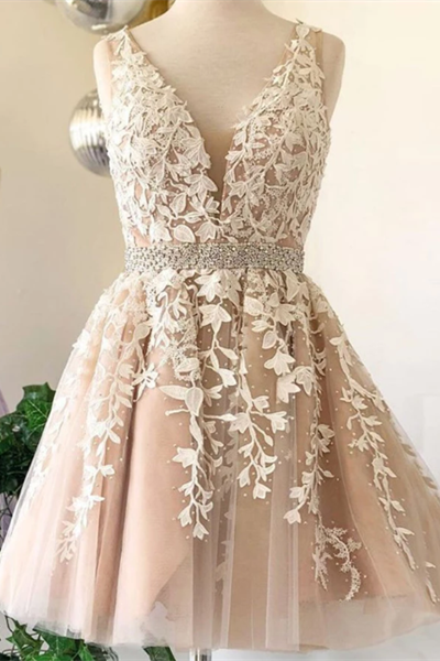 Pretty Beading Lace V-neck A-line Backless Short Prom Dresses Homecoming Dresses