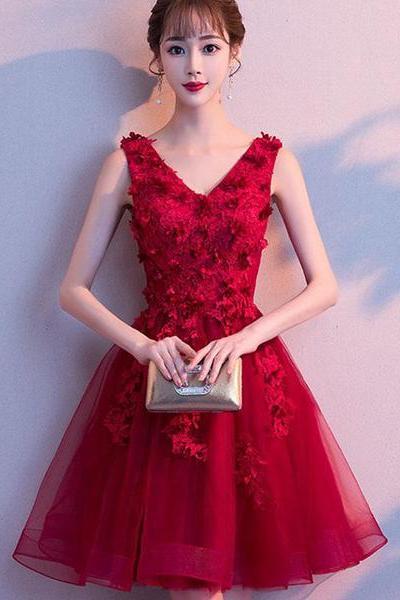 Wine Red V-neckline Tulle Party Dress With Applique, Short Homecoming Dress