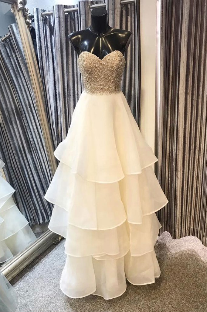 Heavy White Prom Dress Wedding Dress Sleeveless Tulle